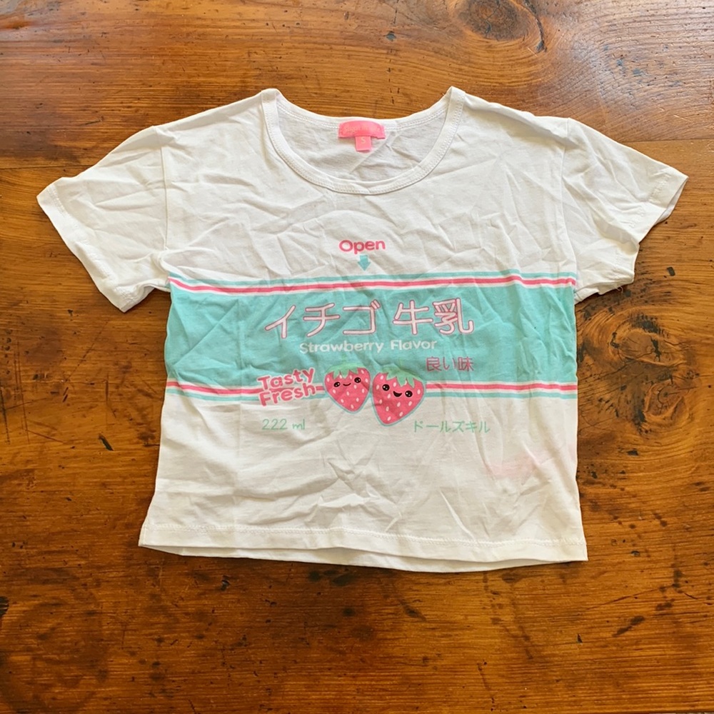 Cute cropped t shirt from Dollskill.